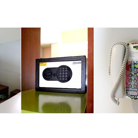 MaxOneHotels.com アット サバン ジャカルタ エクステリア 写真