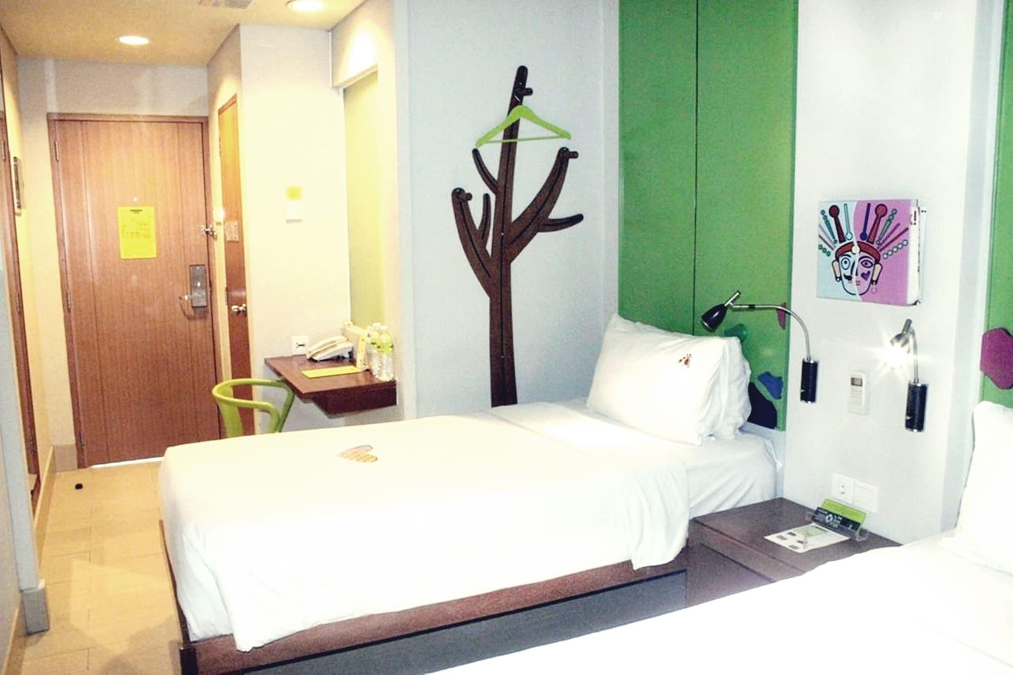 MaxOneHotels.com アット サバン ジャカルタ エクステリア 写真