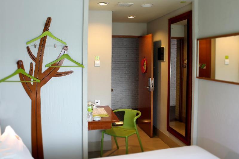 MaxOneHotels.com アット サバン ジャカルタ 部屋 写真
