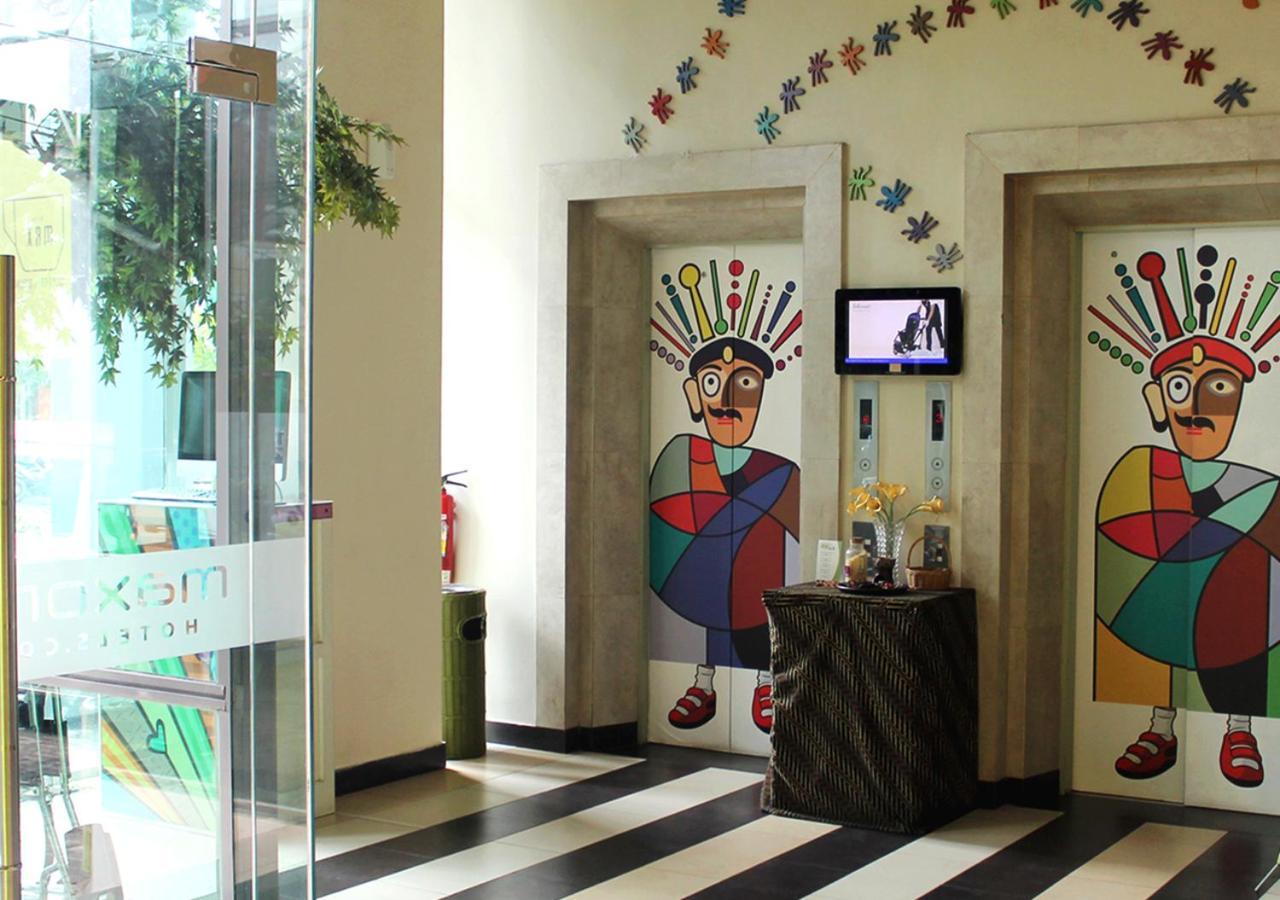 MaxOneHotels.com アット サバン ジャカルタ エクステリア 写真