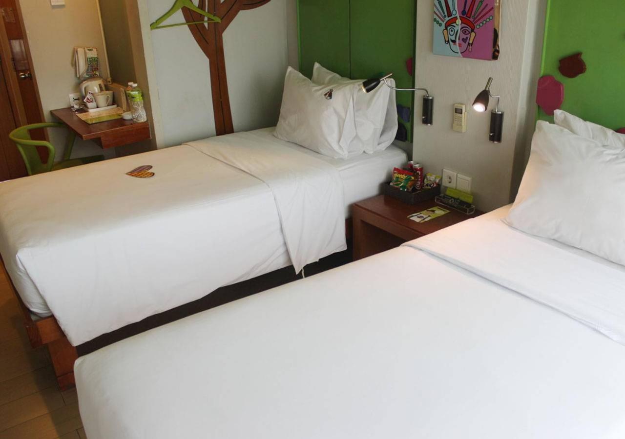 MaxOneHotels.com アット サバン ジャカルタ エクステリア 写真
